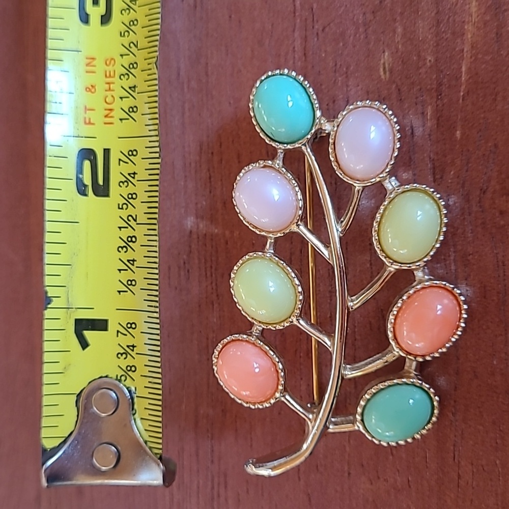 Vintage 1973 Sarah Coventry Candy Land Gold-tone Lucite Pastel Cabochon Brooch - Picture 6 of 8